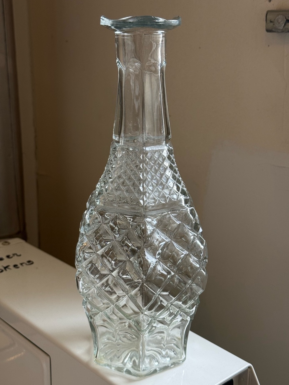 Anchor Hocking Wexford Vintage Diamond-Pattern Wine Whisky Decanter No Stopper
